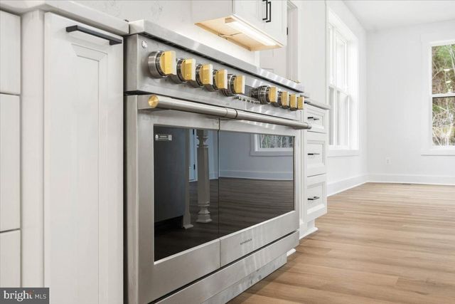 39762 RIVERS EDGE LN, Lovettsville, VA 20180