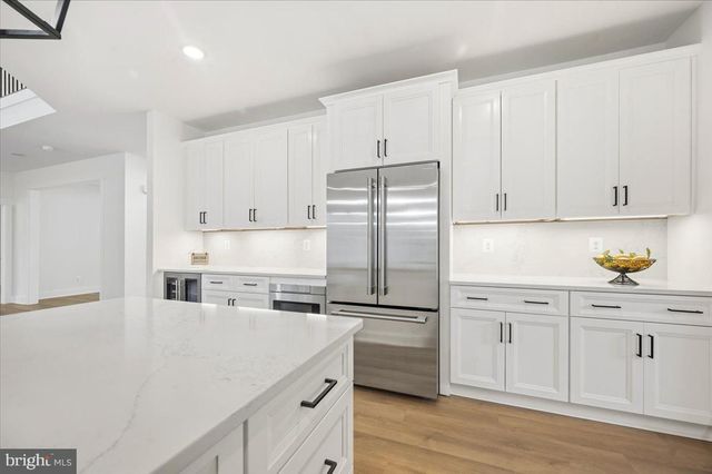 39762 RIVERS EDGE LN, Lovettsville, VA 20180