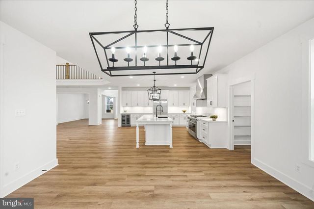 39762 RIVERS EDGE LN, Lovettsville, VA 20180