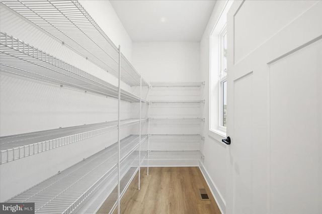 39762 RIVERS EDGE LN, Lovettsville, VA 20180