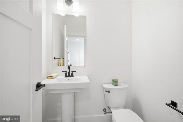 39762 RIVERS EDGE LN, Lovettsville, VA 20180