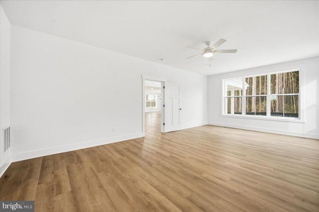 39762 RIVERS EDGE LN, Lovettsville, VA 20180