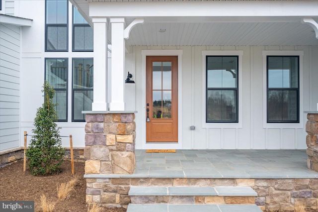 39762 RIVERS EDGE LN, Lovettsville, VA 20180