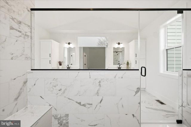 39762 RIVERS EDGE LN, Lovettsville, VA 20180