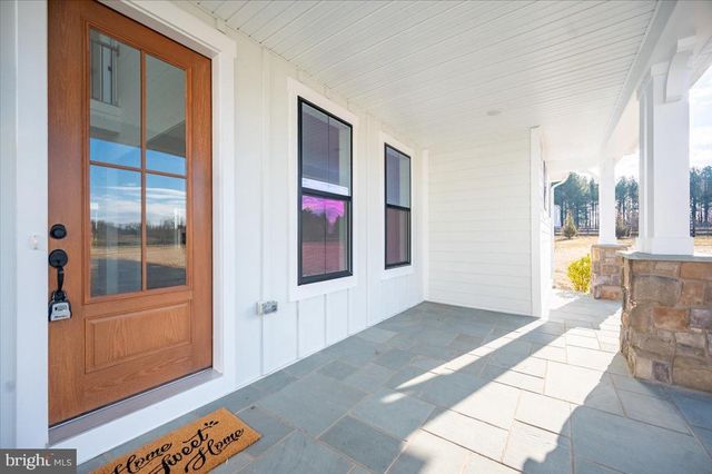 39762 RIVERS EDGE LN, Lovettsville, VA 20180