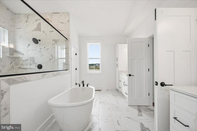 39762 RIVERS EDGE LN, Lovettsville, VA 20180