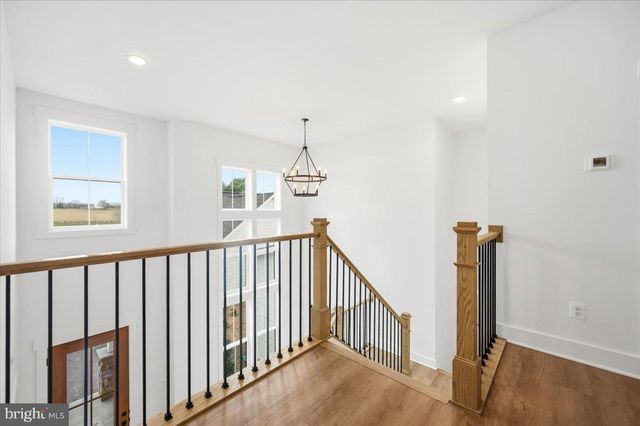 39762 RIVERS EDGE LN, Lovettsville, VA 20180