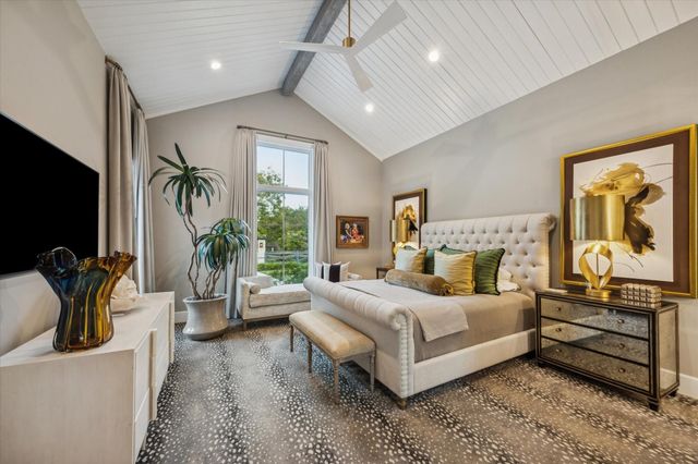 1525 Travis Street, Columbus, TX 78934