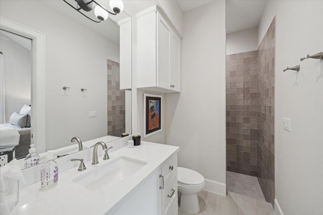 1525 Travis Street, Columbus, TX 78934