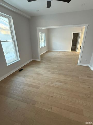 811 W Kirkwood Avenue, Bloomington, IN 47404