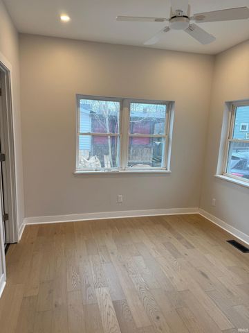 811 W Kirkwood Avenue, Bloomington, IN 47404