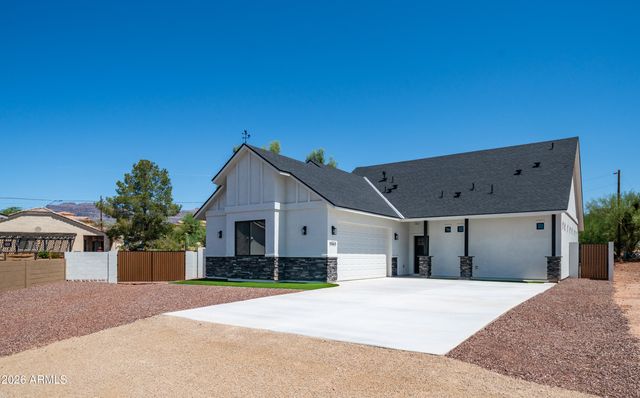 5563 S Estrella Road, Gold Canyon, AZ 85118