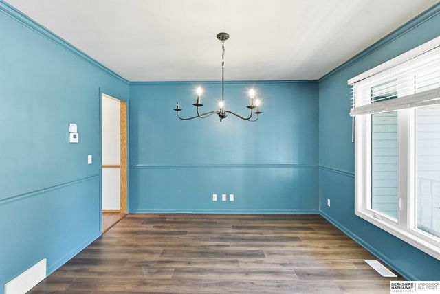 815 Magnolia Drive, Papillion, NE 68046