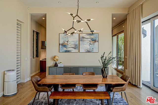 310 N Lucerne Boulevard, Los Angeles, CA 90004