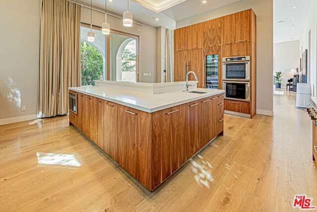 310 N Lucerne Boulevard, Los Angeles, CA 90004