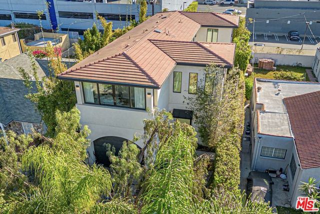 310 N Lucerne Boulevard, Los Angeles, CA 90004