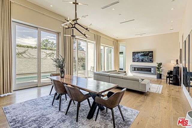 310 N Lucerne Boulevard, Los Angeles, CA 90004