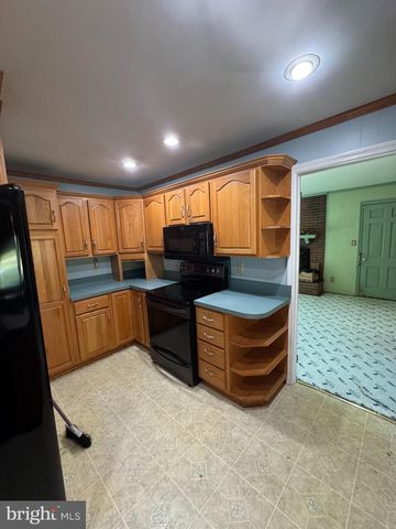 402 NYLON BLVD, Seaford, DE 19973
