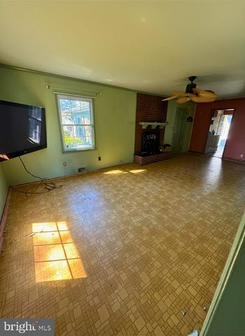 402 NYLON BLVD, Seaford, DE 19973