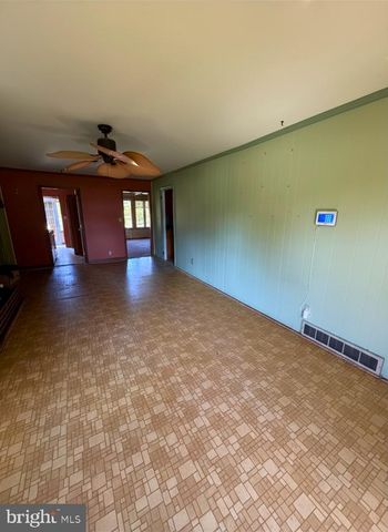 402 NYLON BLVD, Seaford, DE 19973
