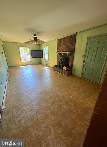 402 NYLON BLVD, Seaford, DE 19973