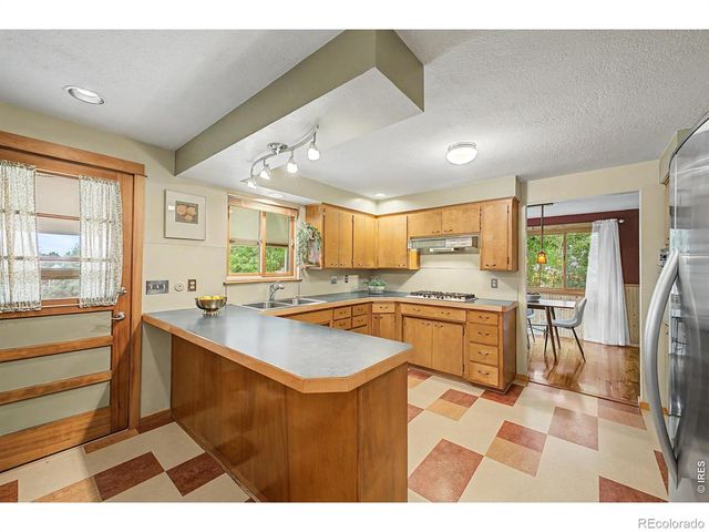 9132 Jotipa Drive, Longmont, CO 80503