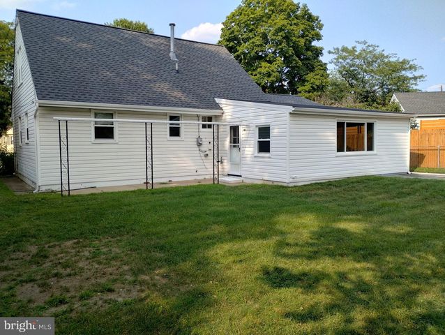 42 FARNSWORTH AVE, Maple Shade, NJ 08052