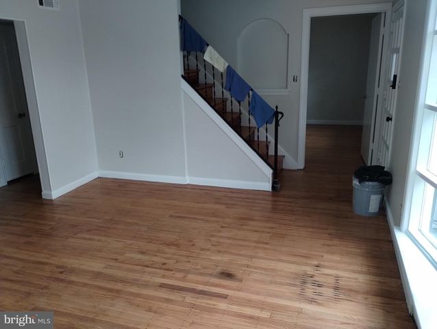 42 FARNSWORTH AVE, Maple Shade, NJ 08052