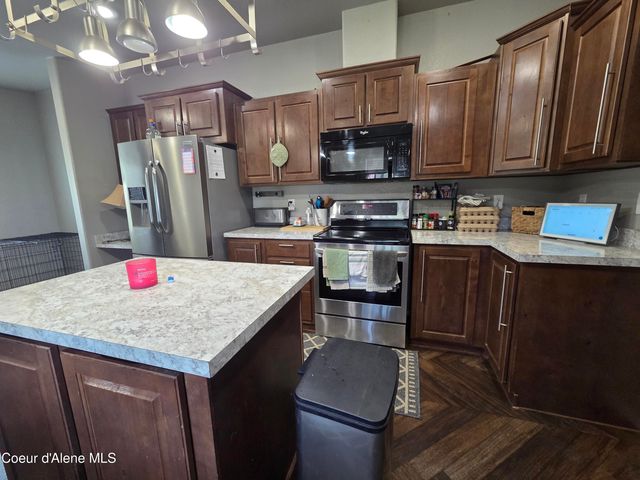 32734 N 10th AVE, Spirit Lake, ID 83869