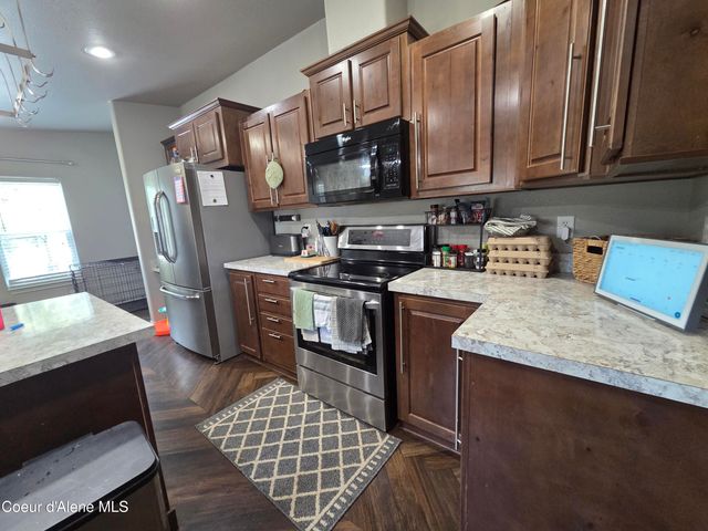 32734 N 10th AVE, Spirit Lake, ID 83869