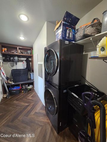 32734 N 10th AVE, Spirit Lake, ID 83869