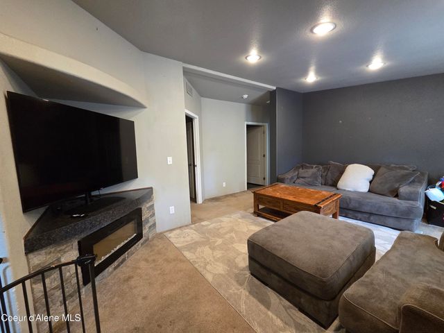 32734 N 10th AVE, Spirit Lake, ID 83869