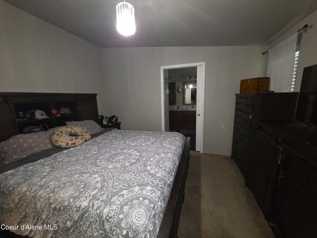 32734 N 10th AVE, Spirit Lake, ID 83869