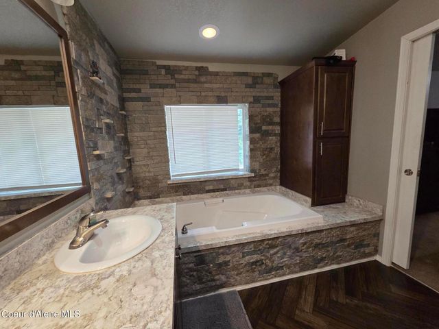 32734 N 10th AVE, Spirit Lake, ID 83869