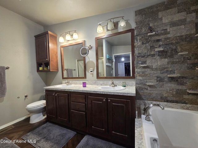 32734 N 10th AVE, Spirit Lake, ID 83869