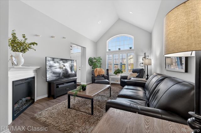 45678 Aragon Lane, Canton Charter Township, MI 48187