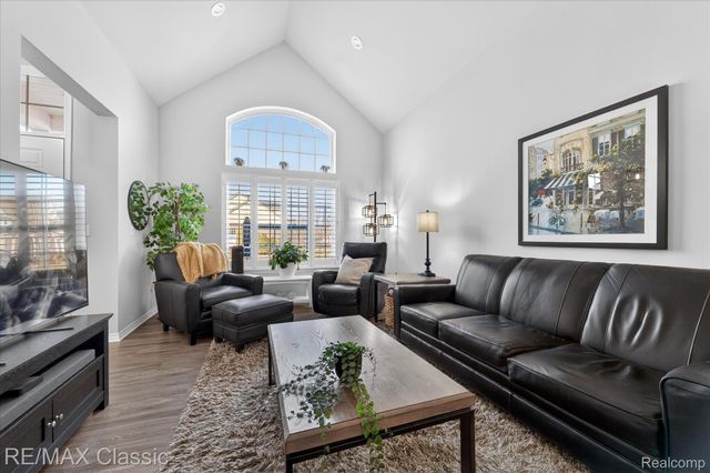 45678 Aragon Lane, Canton Charter Township, MI 48187