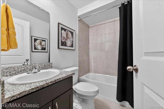 45678 Aragon Lane, Canton Charter Township, MI 48187