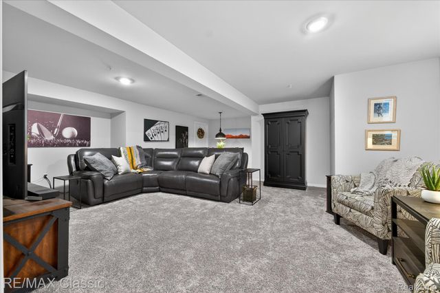 45678 Aragon Lane, Canton Charter Township, MI 48187