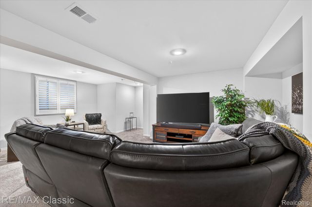 45678 Aragon Lane, Canton Charter Township, MI 48187