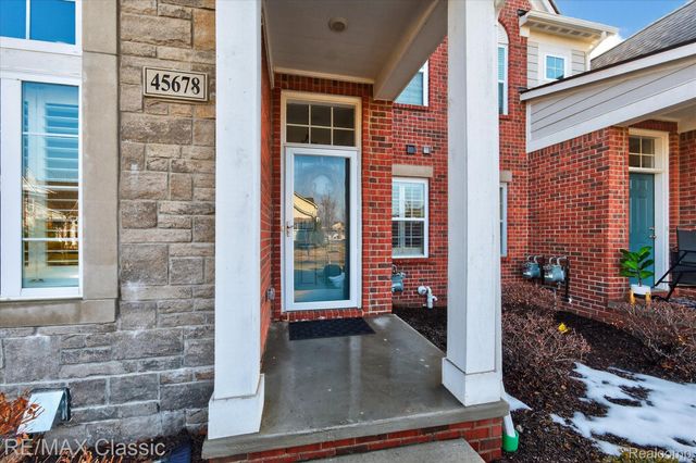 45678 Aragon Lane, Canton Charter Township, MI 48187