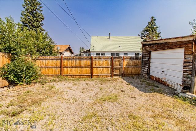 1920 Dewey Boulevard, Butte, MT 59701