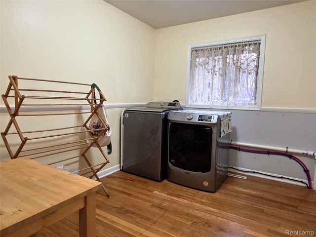 1134 Cayuga Drive, Grand Blanc Charter Township, MI 48439