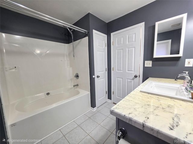 1134 Cayuga Drive, Grand Blanc Charter Township, MI 48439