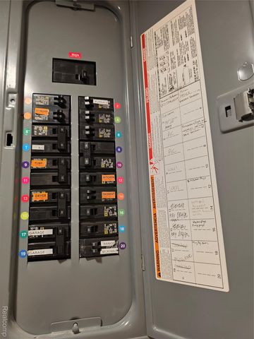 1134 Cayuga Drive, Grand Blanc Charter Township, MI 48439