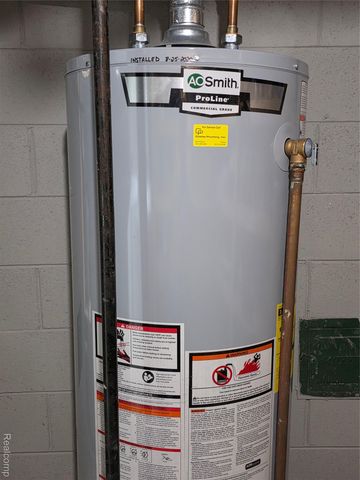 1134 Cayuga Drive, Grand Blanc Charter Township, MI 48439