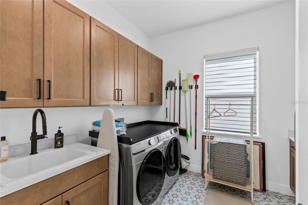 Image 26 of property listing at 9445 SANTORINI DRIVE, Orlando, FL 32827