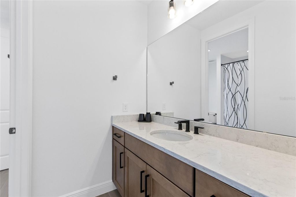 Image 38 of property listing at 9445 SANTORINI DRIVE, Orlando, FL 32827