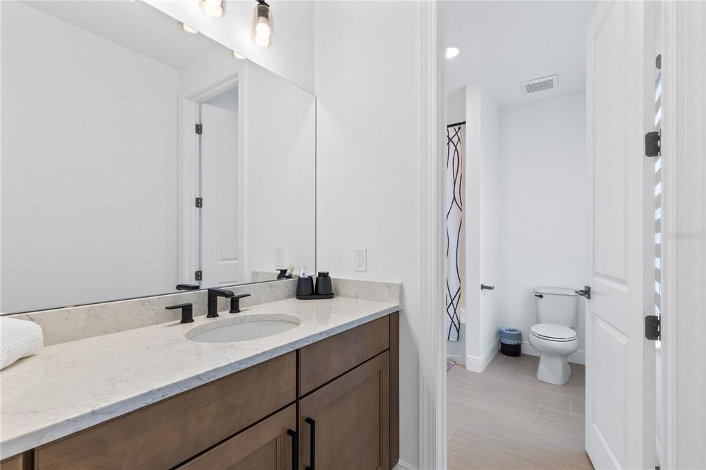 Image 39 of property listing at 9445 SANTORINI DRIVE, Orlando, FL 32827