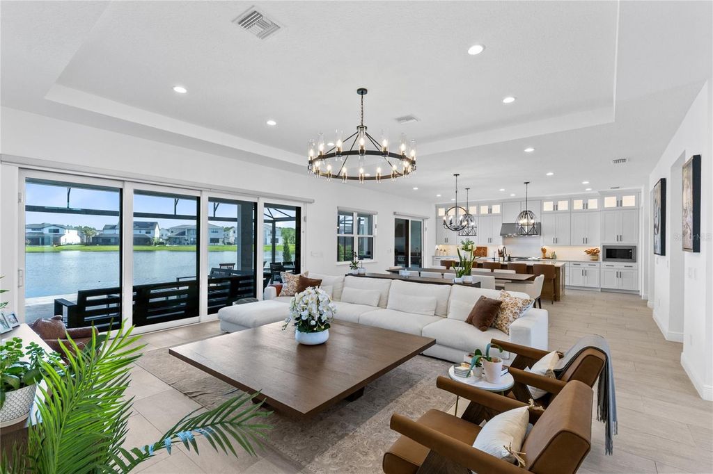 Image 5 of property listing at 9445 SANTORINI DRIVE, Orlando, FL 32827